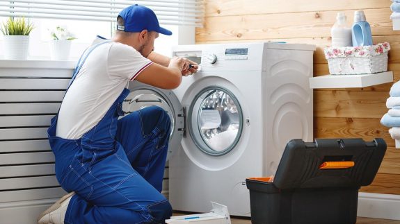 هزینه تعمیر وسایل خانگی سامسونگ چقدر است و آیا بهصرفه است؟